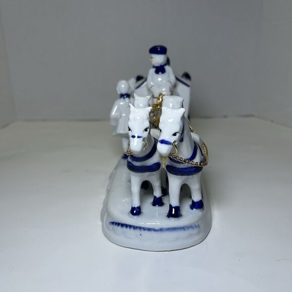Vintage Deville Colonial/Victorian Porcelain Couple in 4 Horse Drawn Carriage - Picture 2 of 7
